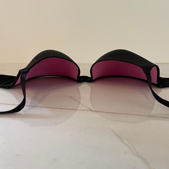 VS Pink - Solid Black Bra - Picture 3 of 3